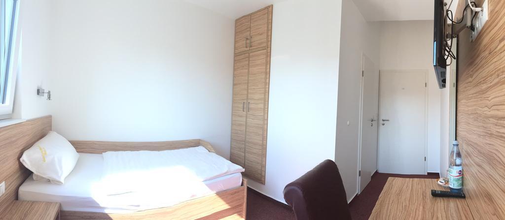 Hotel Garten Bona Quarto foto